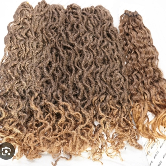 Boho Mermaid Locs in Bey-Blonde Bronde 22" - Picture 3 of 3